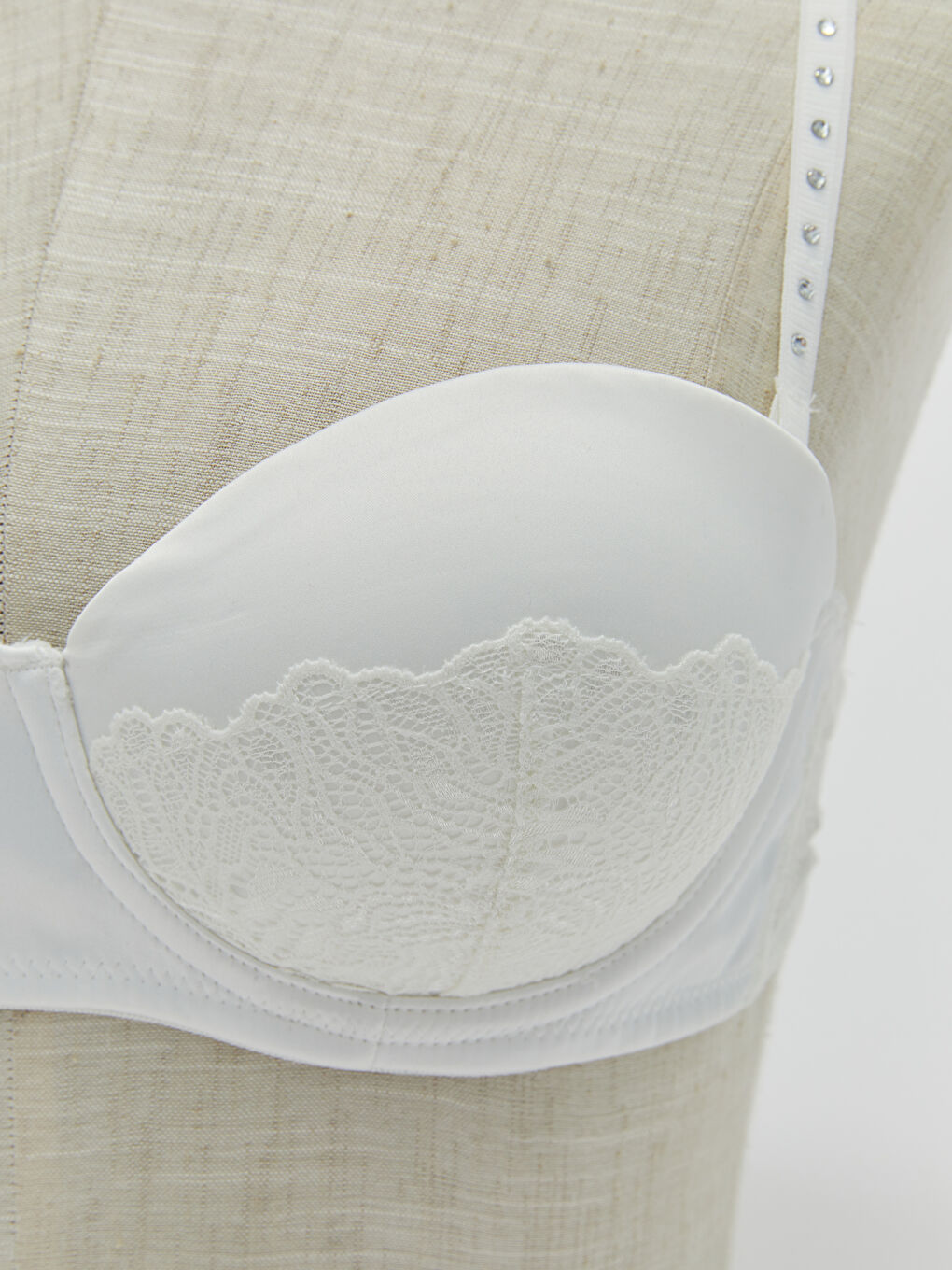 Underwire Half Padded Lace Fantasy Strapless Bra -S3CA93Z8-FDU