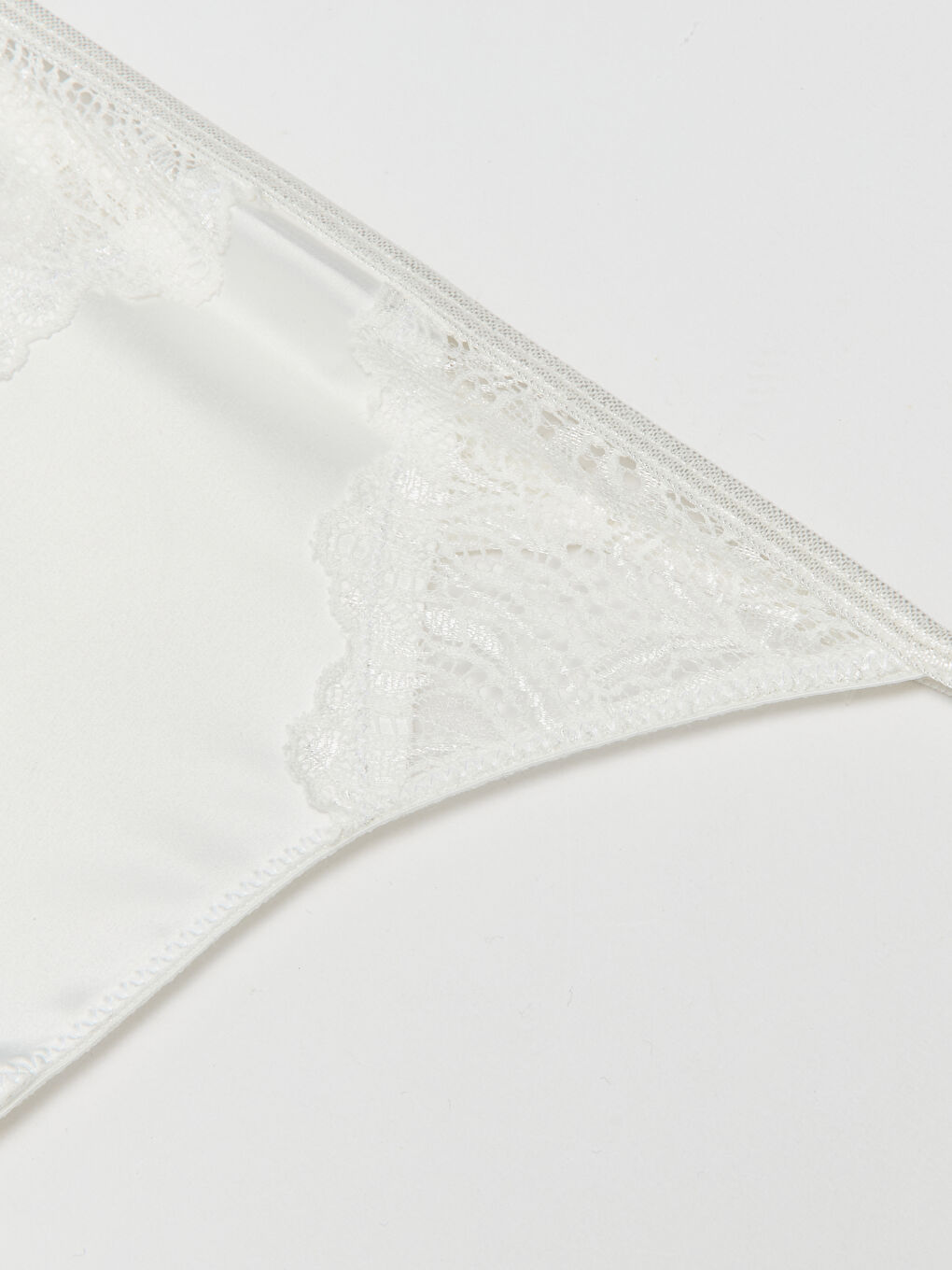 Satin Lace Detailed Fantasy Thong Panties -S3CB00Z8-FDU