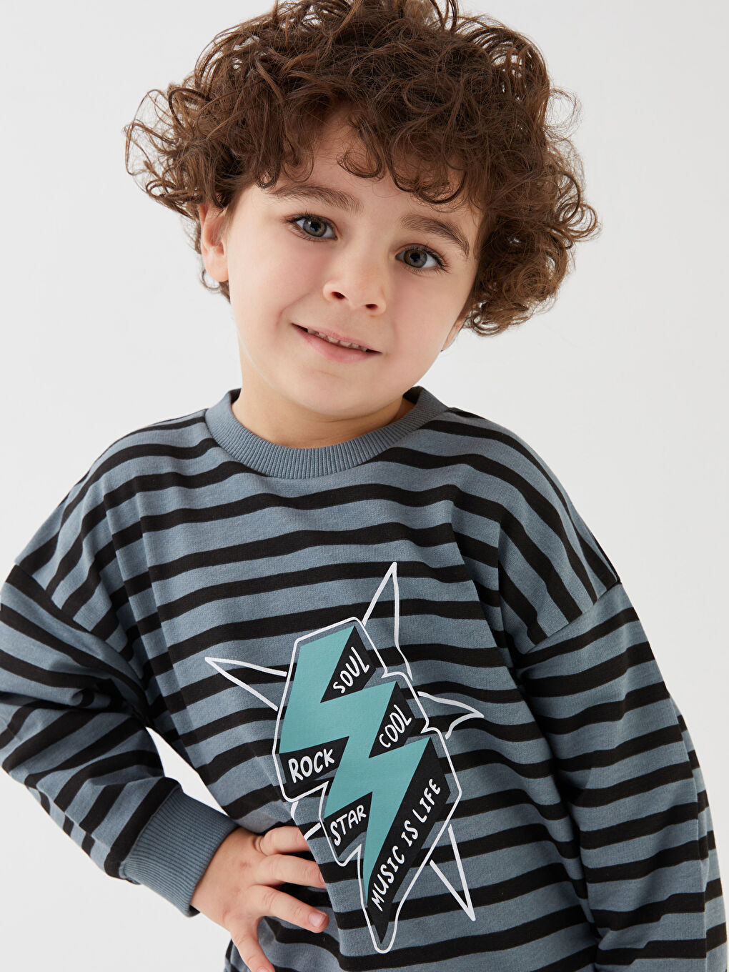 سويت شيرت أولاد رضع مطبوع بياقة دائرية