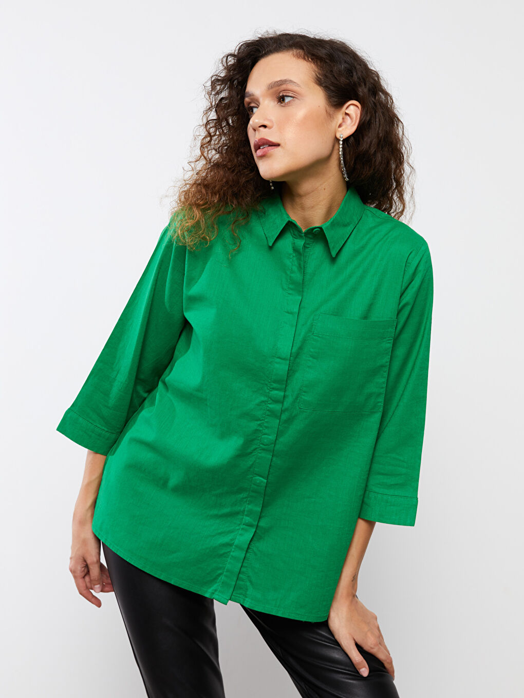 LCWAIKIKI Classic Women's Plain Shirt with Pocket Detail -S3CB54Z8-SXN