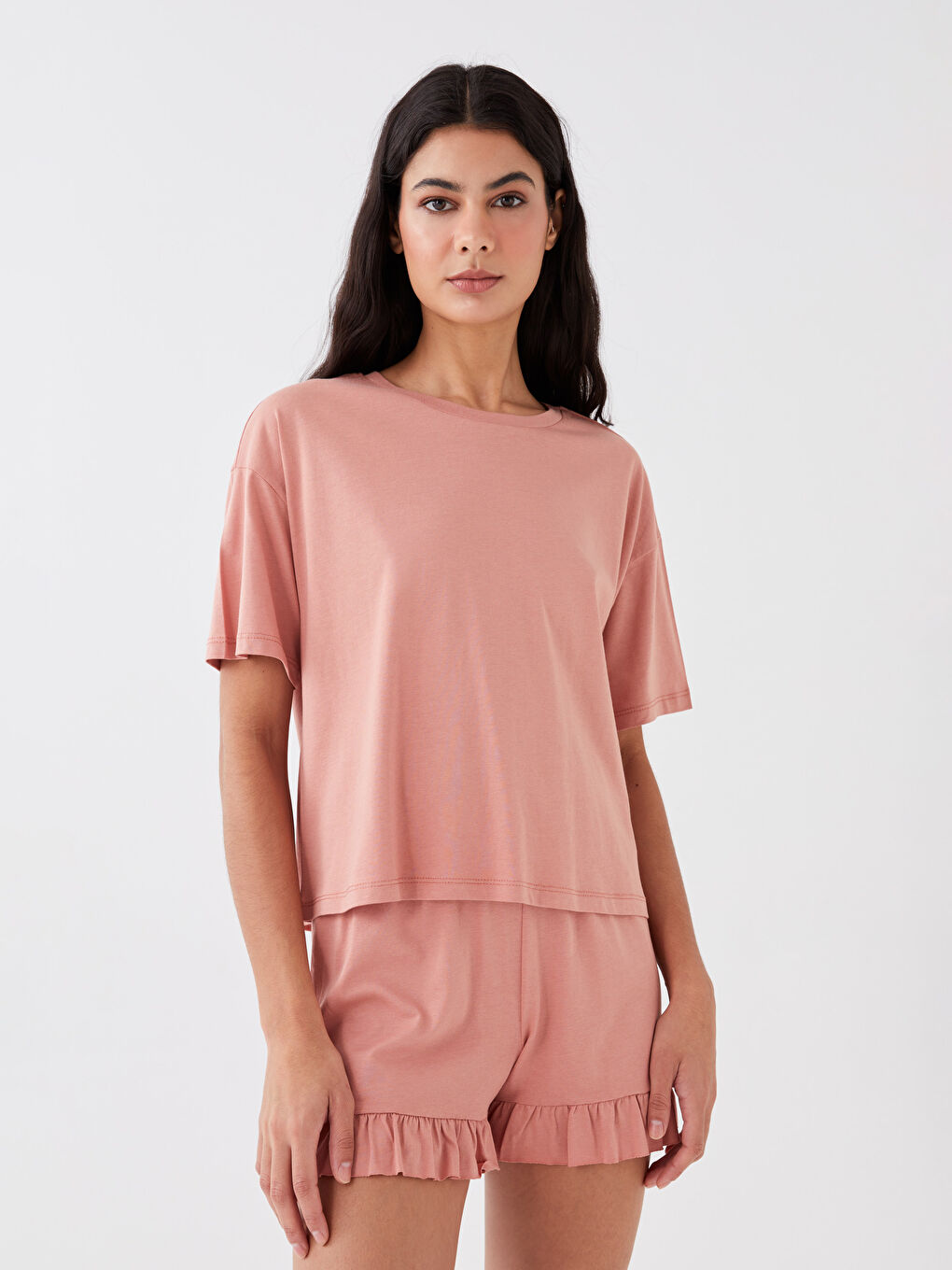 Pembe Bisiklet Yaka Düz Kısa Kollu Kadın Şortlu Pijama Takımı