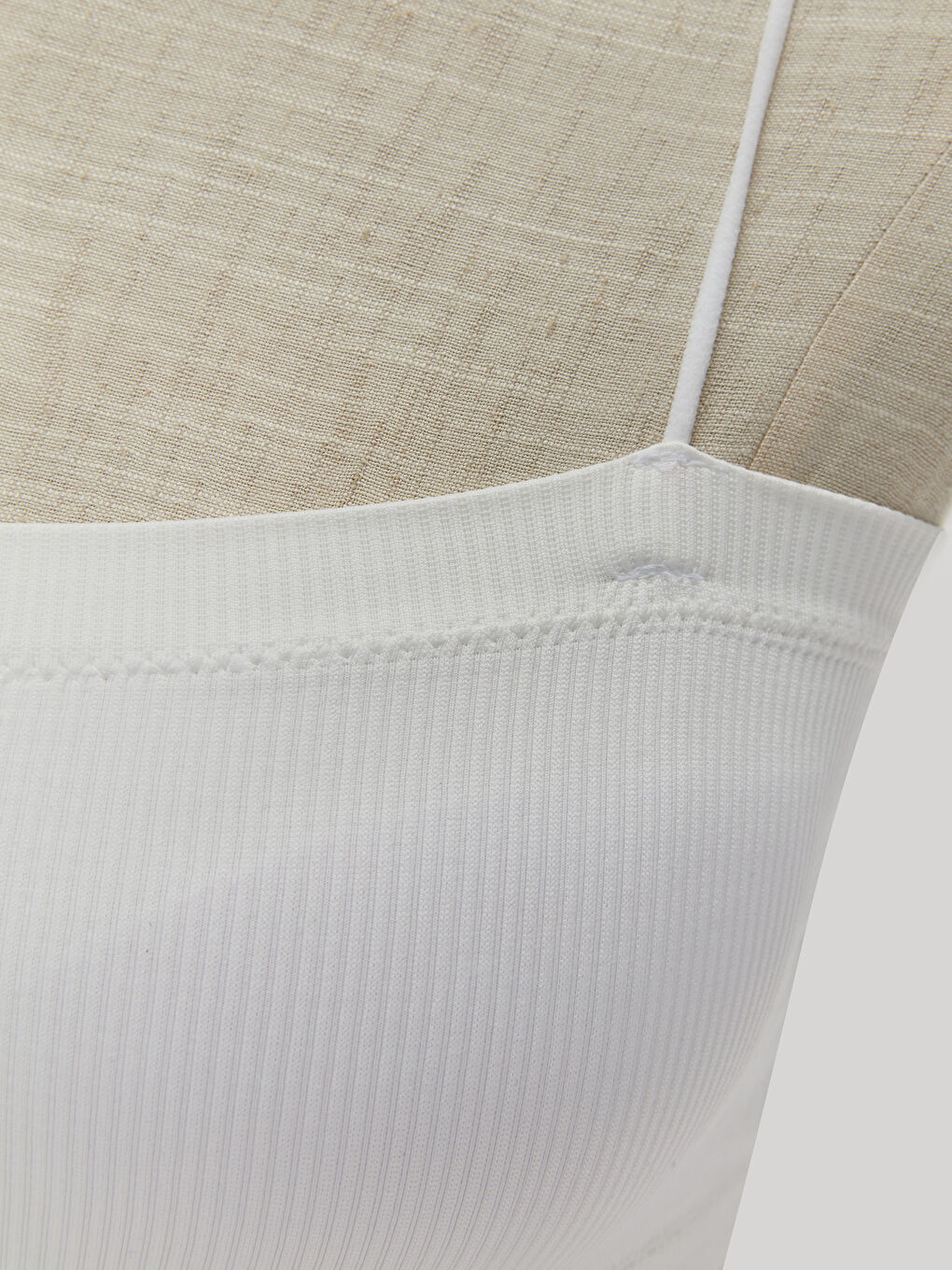 Beyaz Pedli Düz Dikişsiz Büstiyer-7