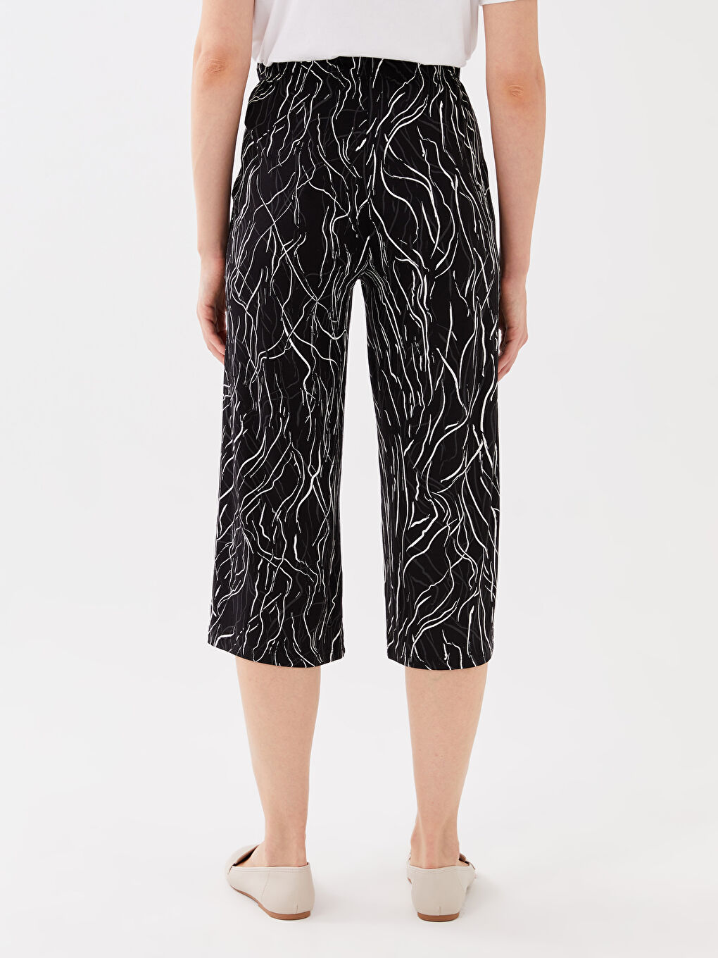 Siyah Beli Lastikli Desenli Kadın Kapri-4