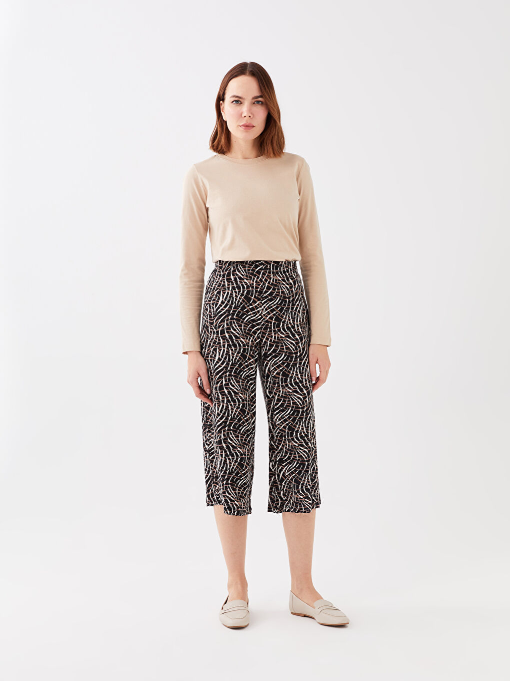 Siyah Beli Lastikli Desenli Kadın Kapri