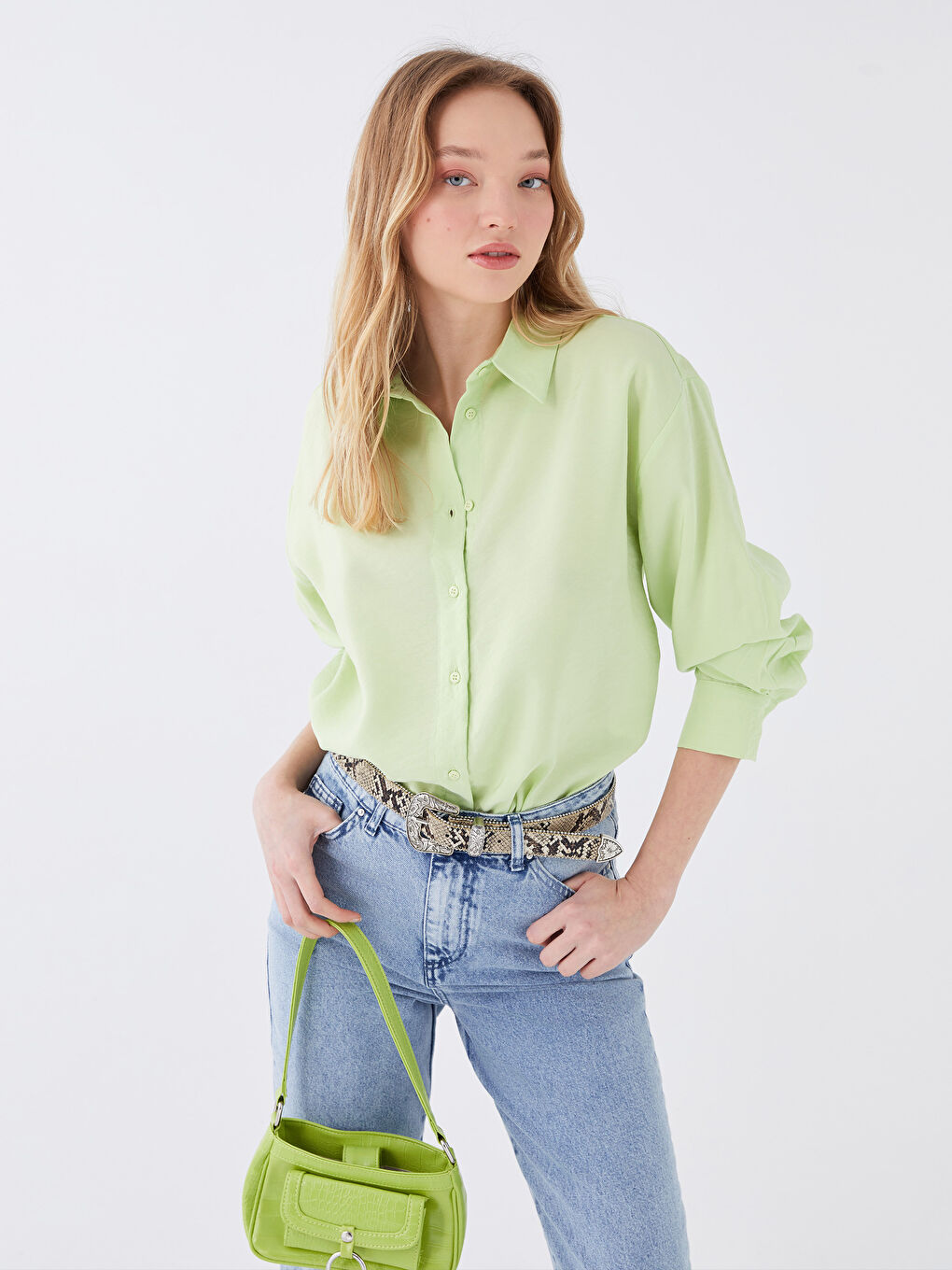 Yeşil Düz Uzun Kollu Oversize Kadın Gömlek