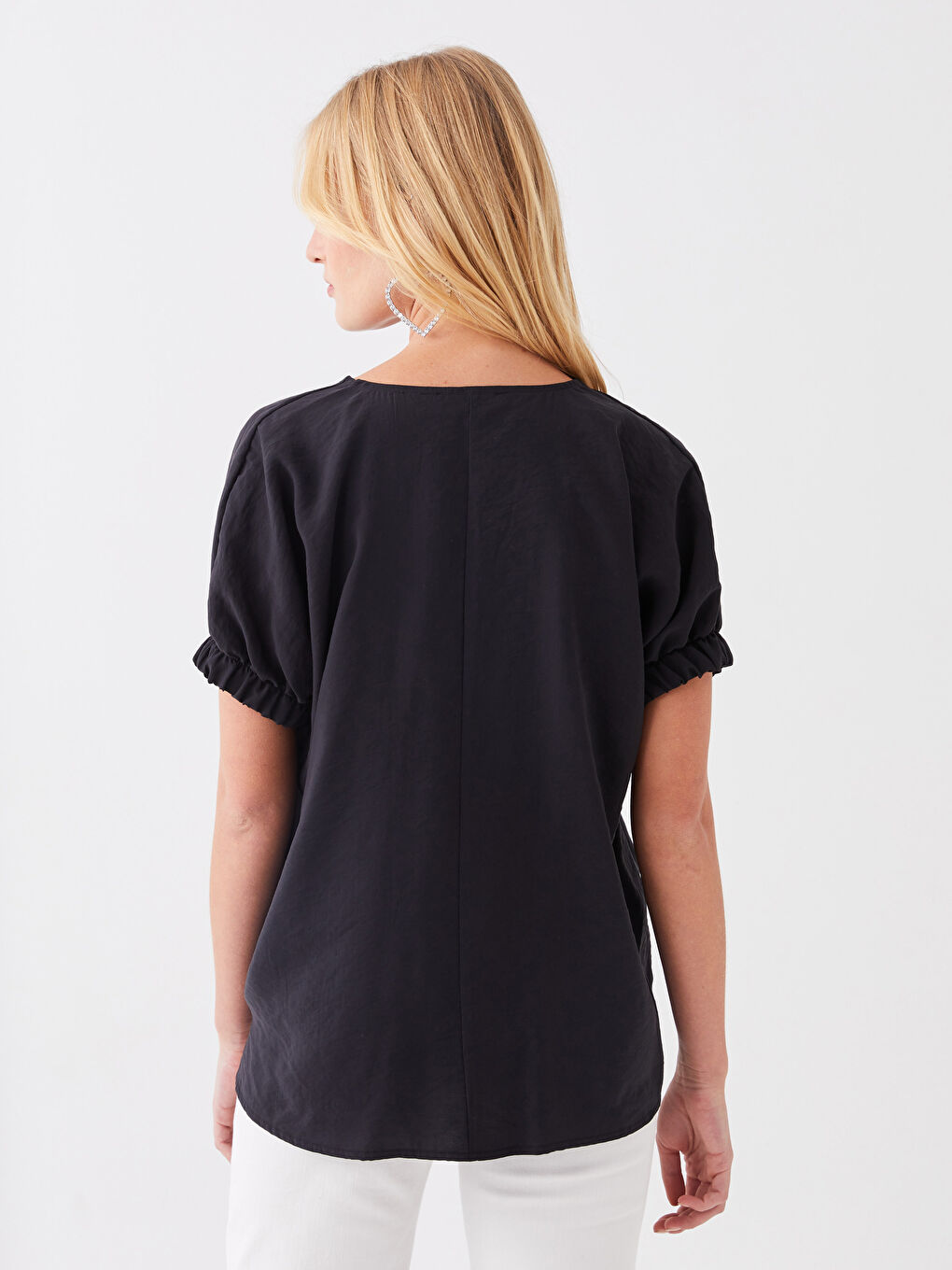 Siyah Kaçık Yaka Düz Kısa Kollu Kadın Bluz-5