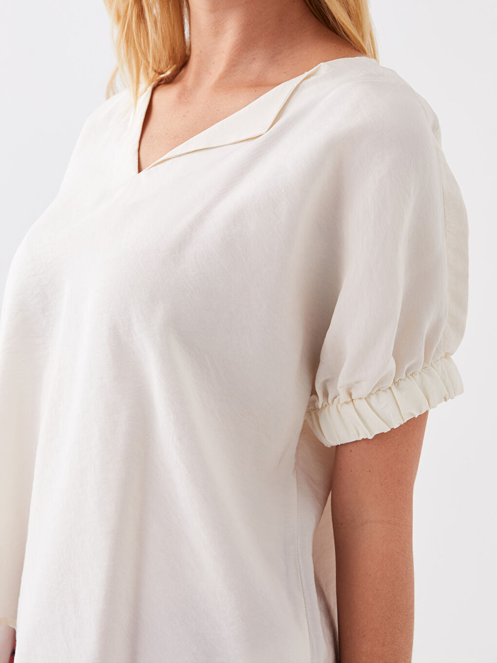 Notch Neck Plain Short Sleeve Women's Blouse-3