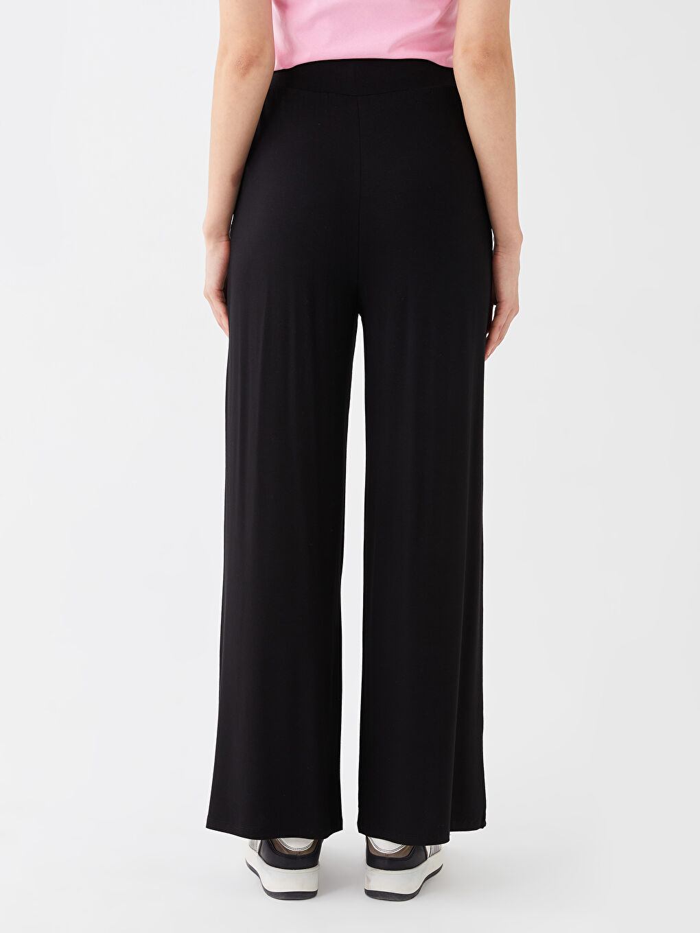 Siyah Standart Fit Düz Geniş Paça Kadın Pantolon-4