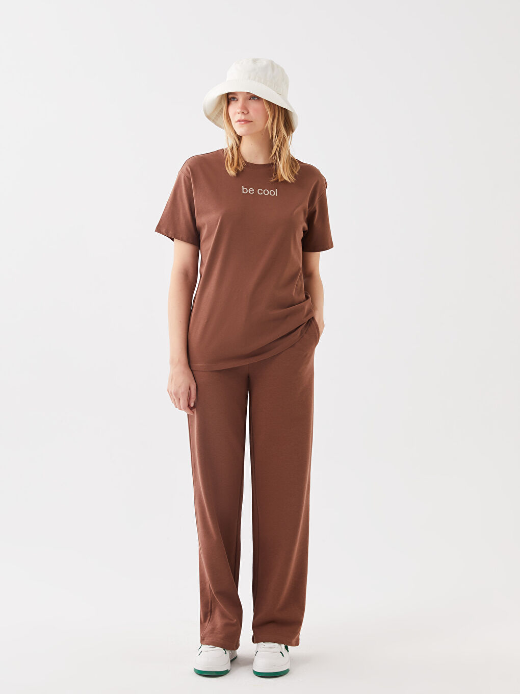 Elasticated Waist Plain Wide Leg Women's Sweatpants-1