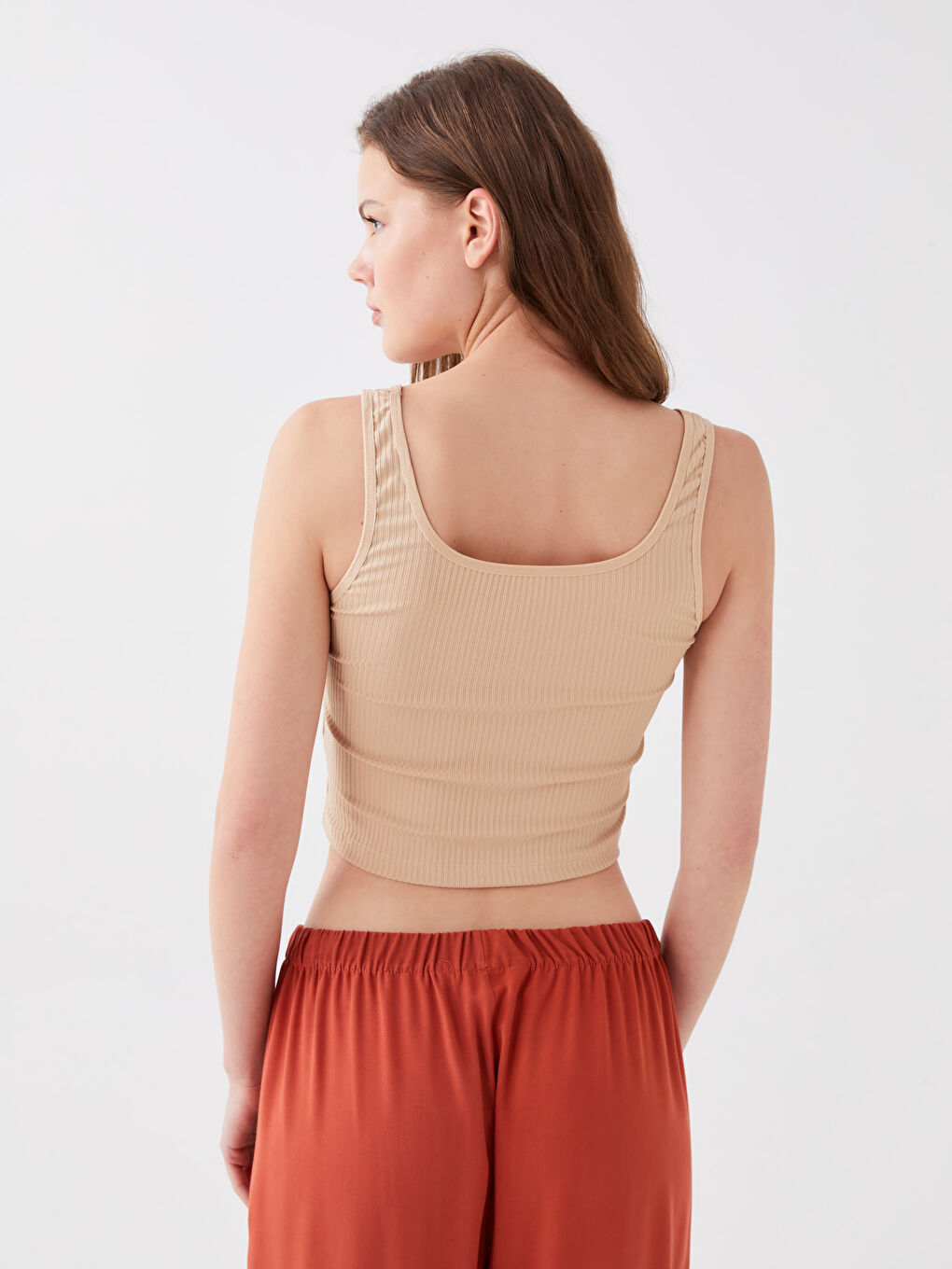 Bej U Yaka Düz Askılı Crop Kadın Atlet-4
