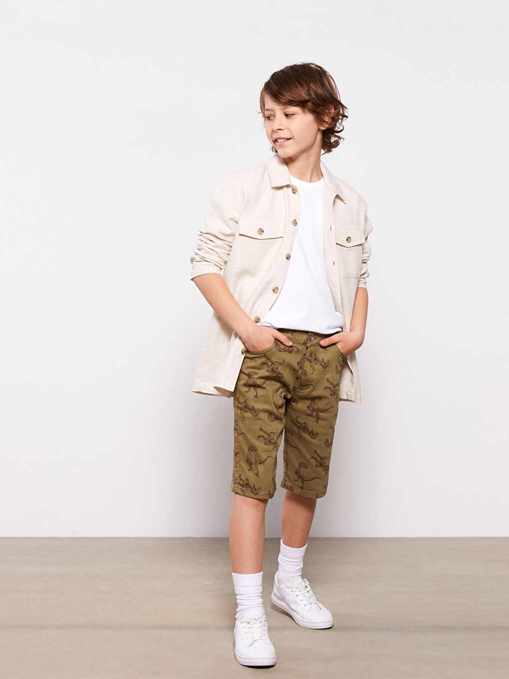 Haki Desenli Gabardin Erkek Çocuk Şort-1