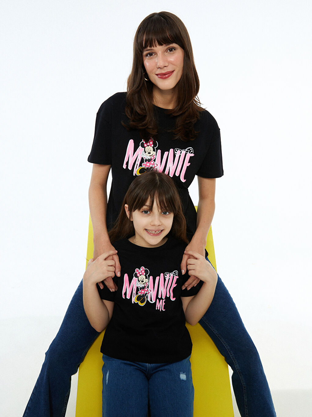 T-shirt pour Filles à Manches Courtes Imprimé Minnie Mouse à Col Rond