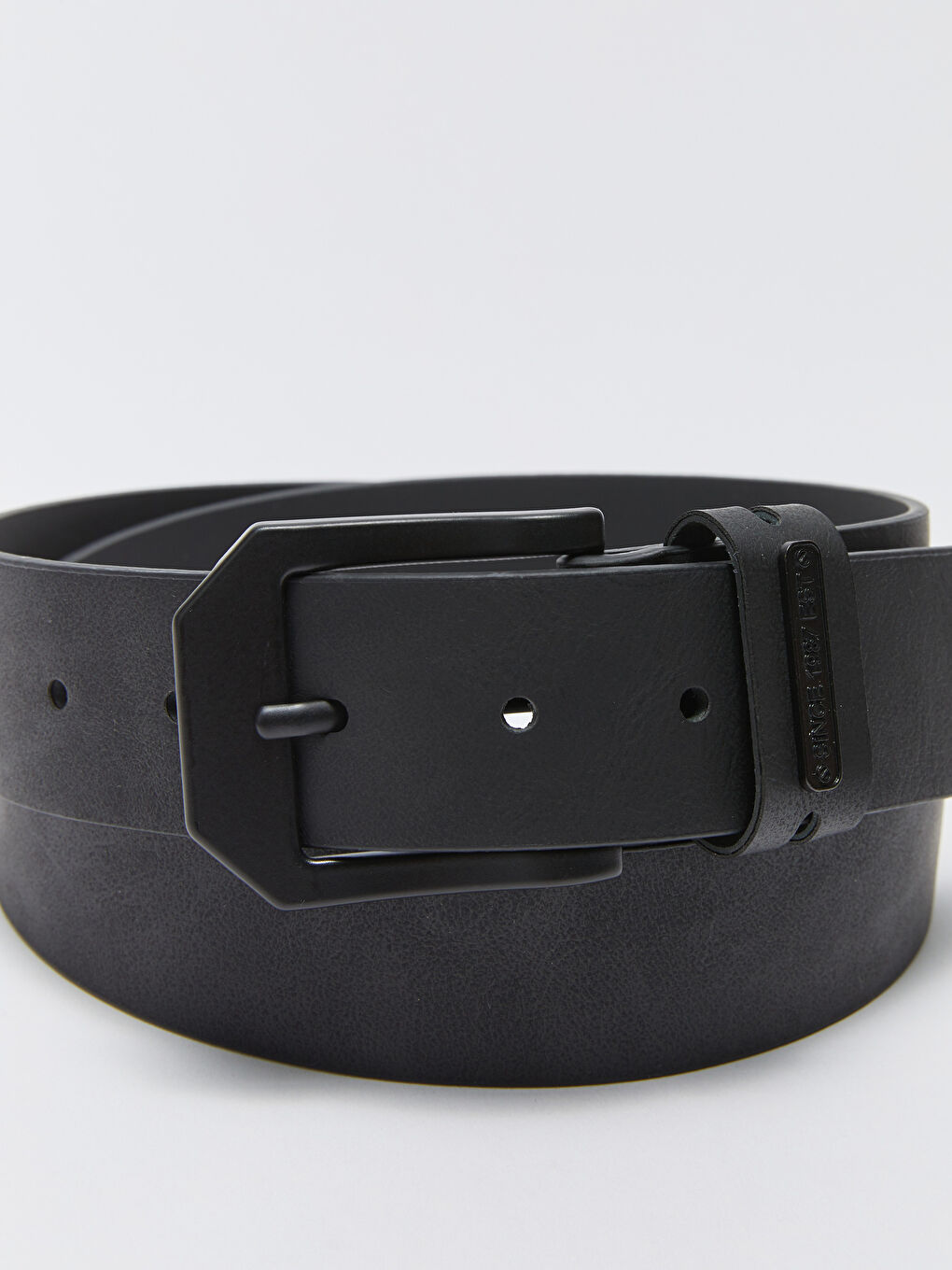 Siyah Deri Görünümlü Erkek Kemer-3