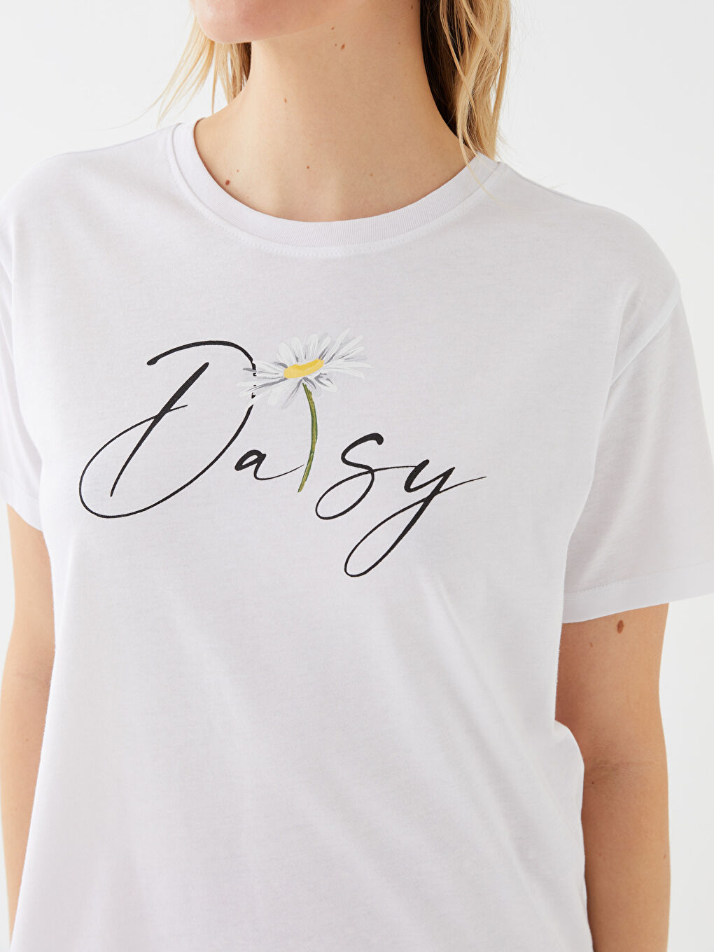 Beyaz Bisiklet Yaka Baskılı Kısa Kollu Kadın Tişört-3