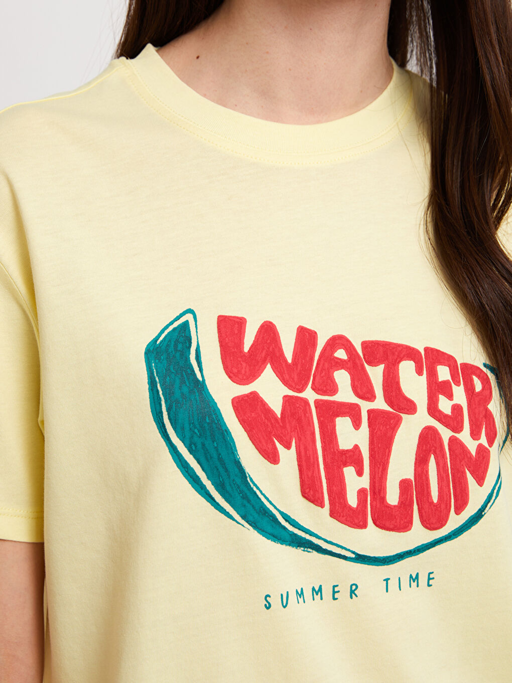 Sarı Bisiklet Yaka Baskılı Kısa Kollu Kadın Tişört-3