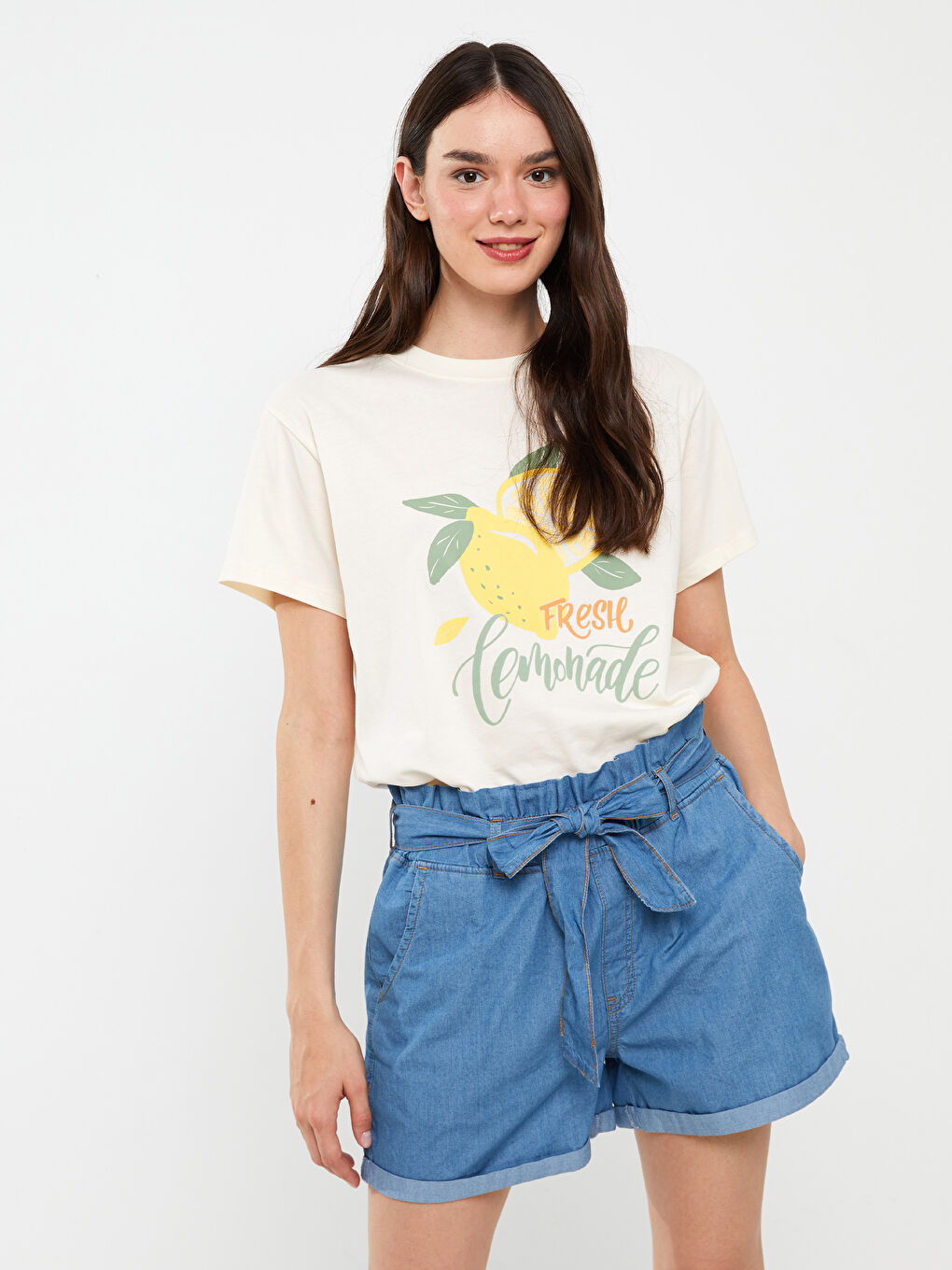 Ekru Bisiklet Yaka Baskılı Kısa Kollu Kadın Tişört-1