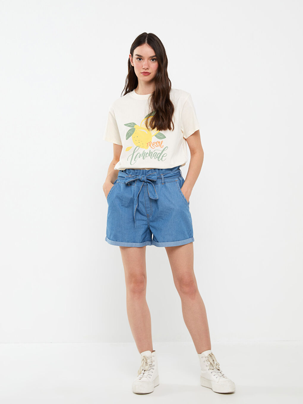 Ekru Bisiklet Yaka Baskılı Kısa Kollu Kadın Tişört-2