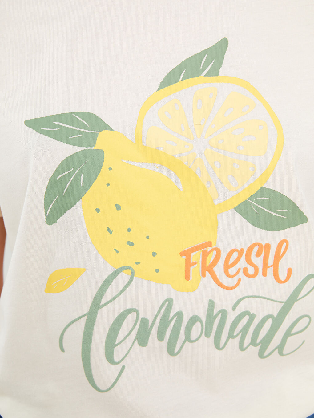 Ekru Bisiklet Yaka Baskılı Kısa Kollu Kadın Tişört-3