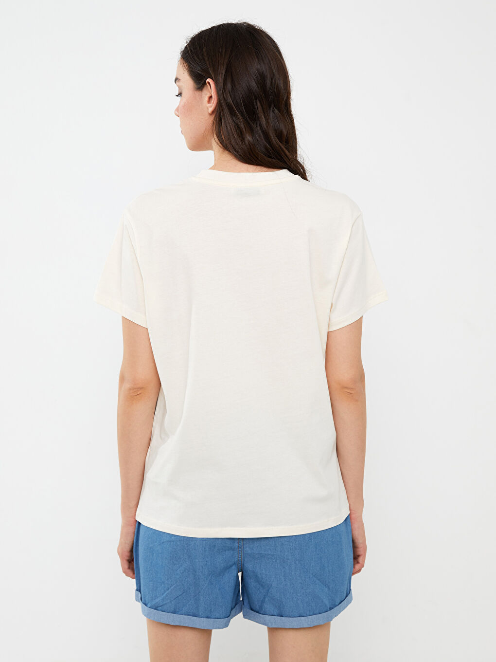 Ekru Bisiklet Yaka Baskılı Kısa Kollu Kadın Tişört-4