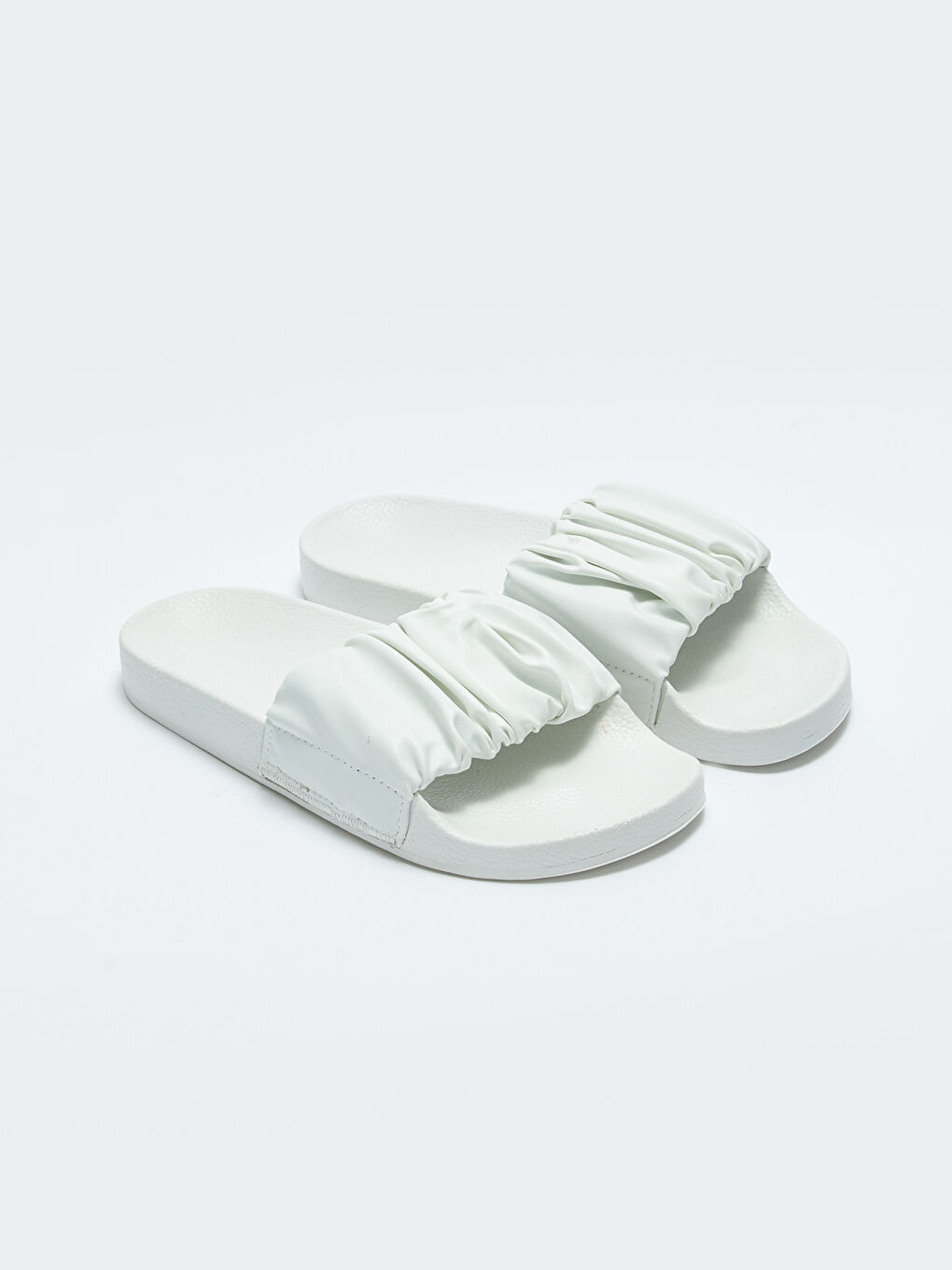 Beyaz Tek Bantlı Kadın Ev Terliği