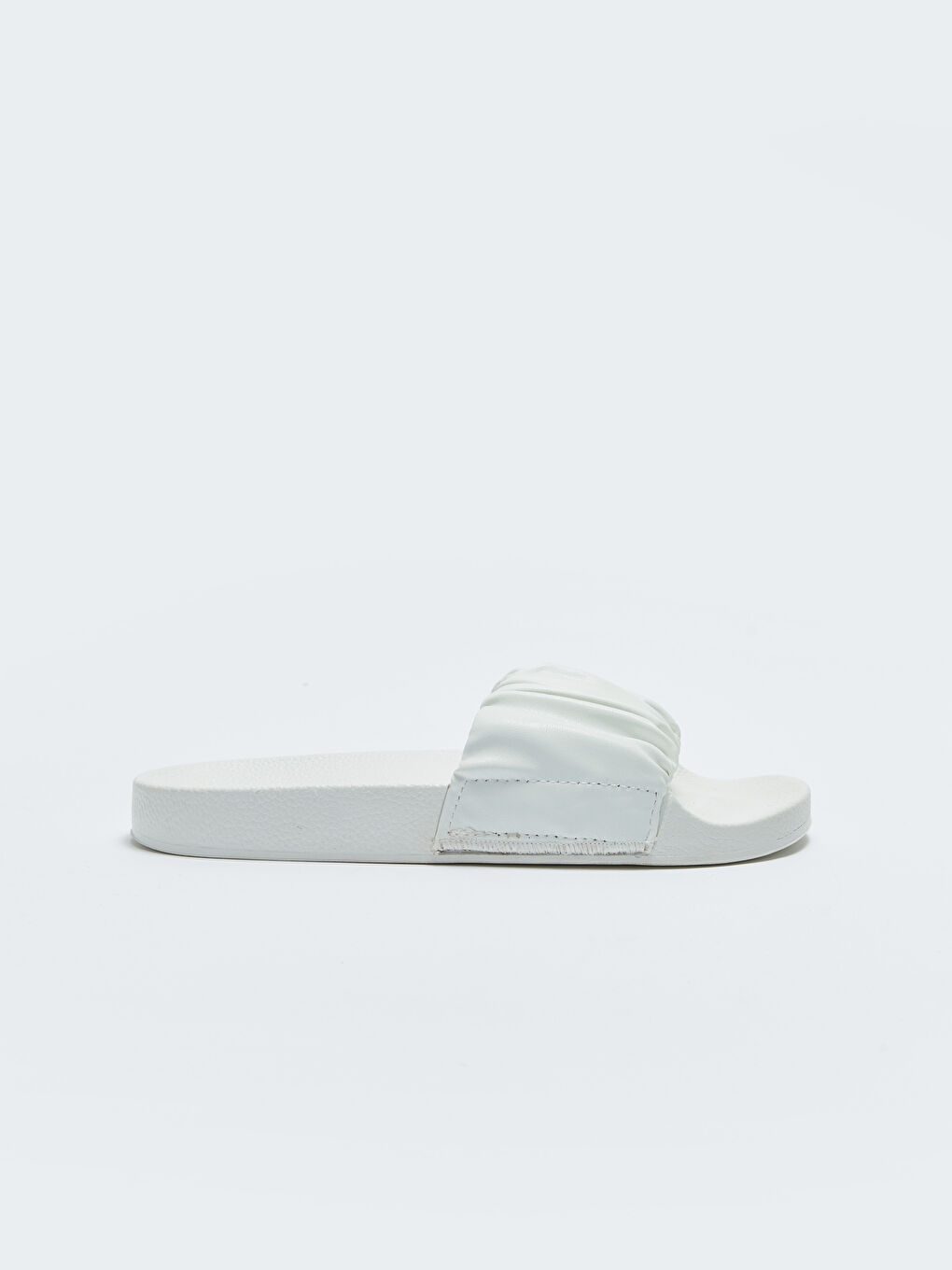 Beyaz Tek Bantlı Kadın Ev Terliği-1