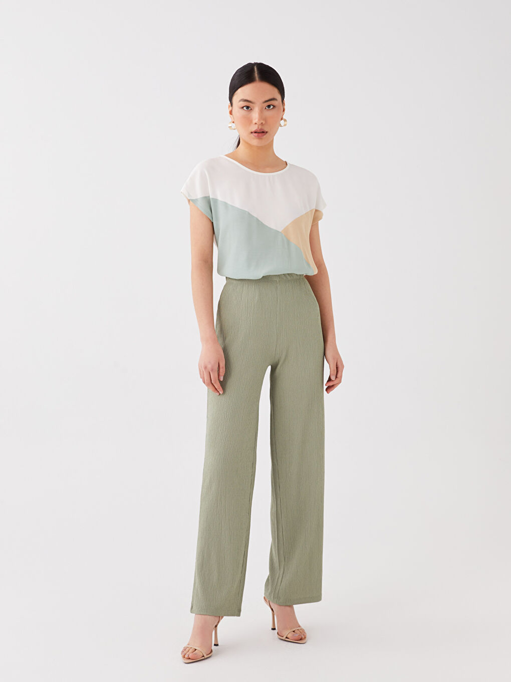 Yeşil Beli Lastikli Düz Geniş Paça Kadın Pantolon