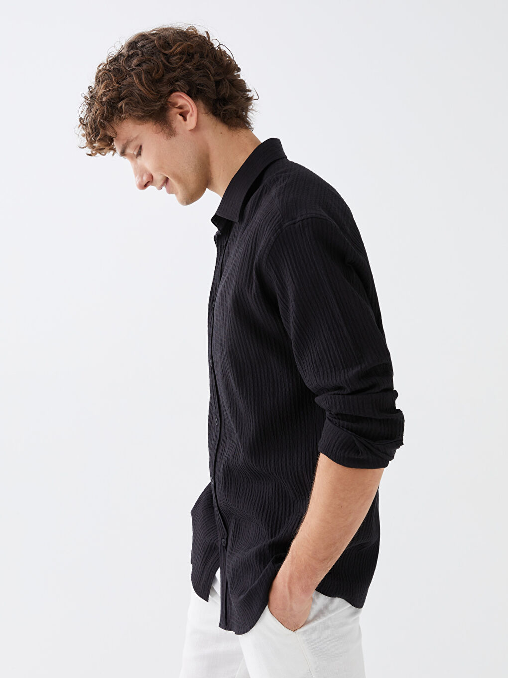 Siyah Rahat Kalıp Uzun Kollu Erkek Gömlek-1