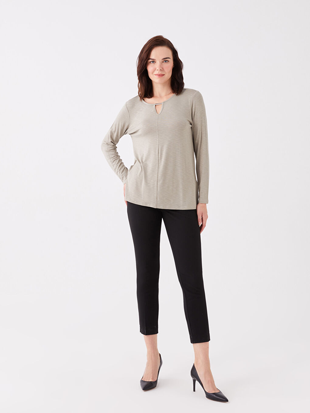 Gri Bisiklet Yaka Düz Uzun Kollu Kadın Tişört-2