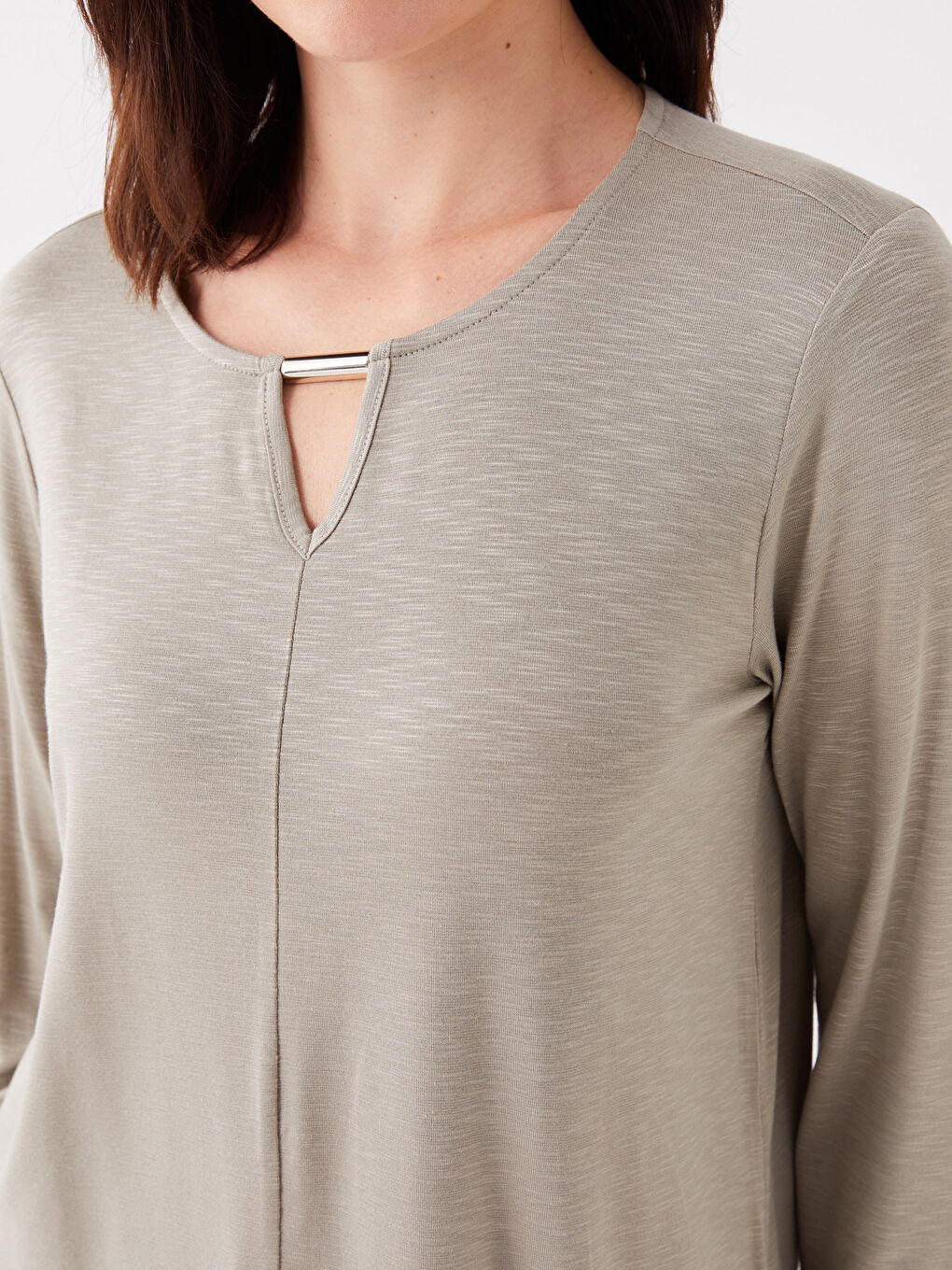 Gri Bisiklet Yaka Düz Uzun Kollu Kadın Tişört-3