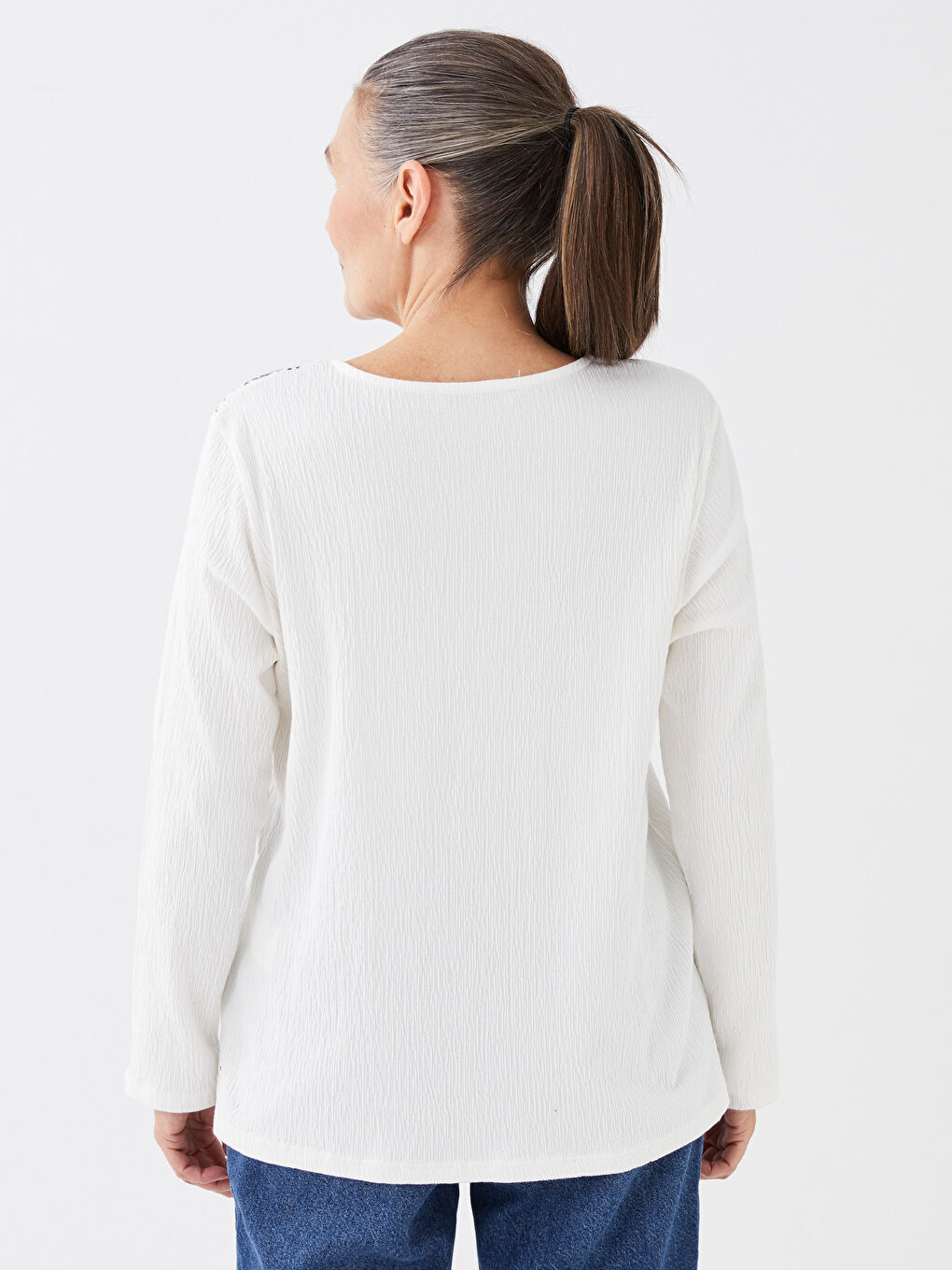 Ekru Bağlamalı Yaka Nakışlı Uzun Kollu Kadın Bluz-4