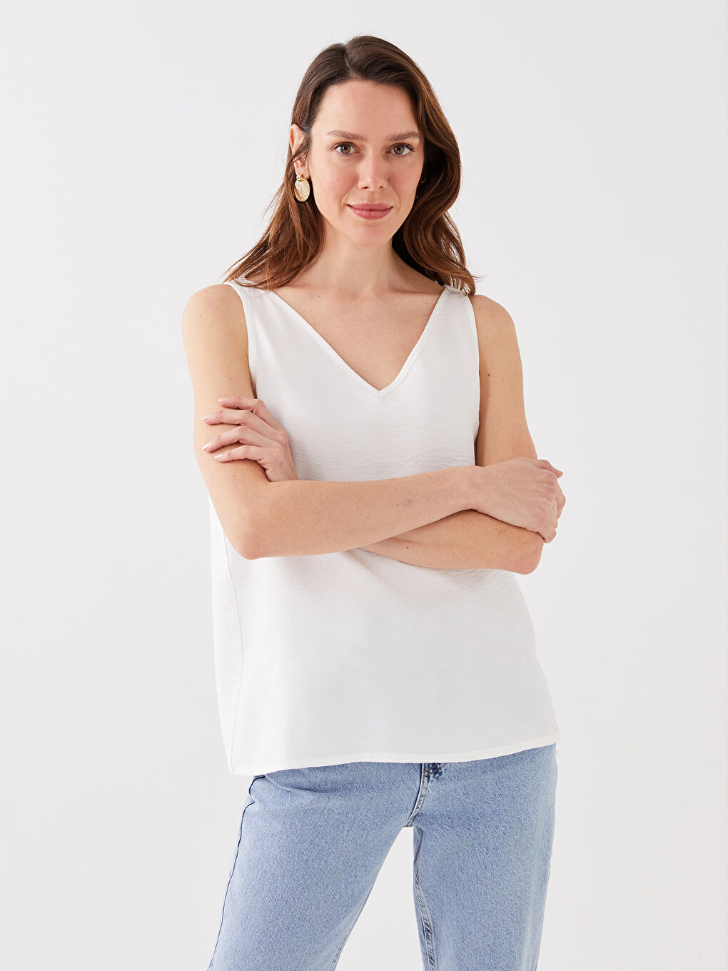 Beyaz Kadın V Yaka Biye Detaylı Bluz-3