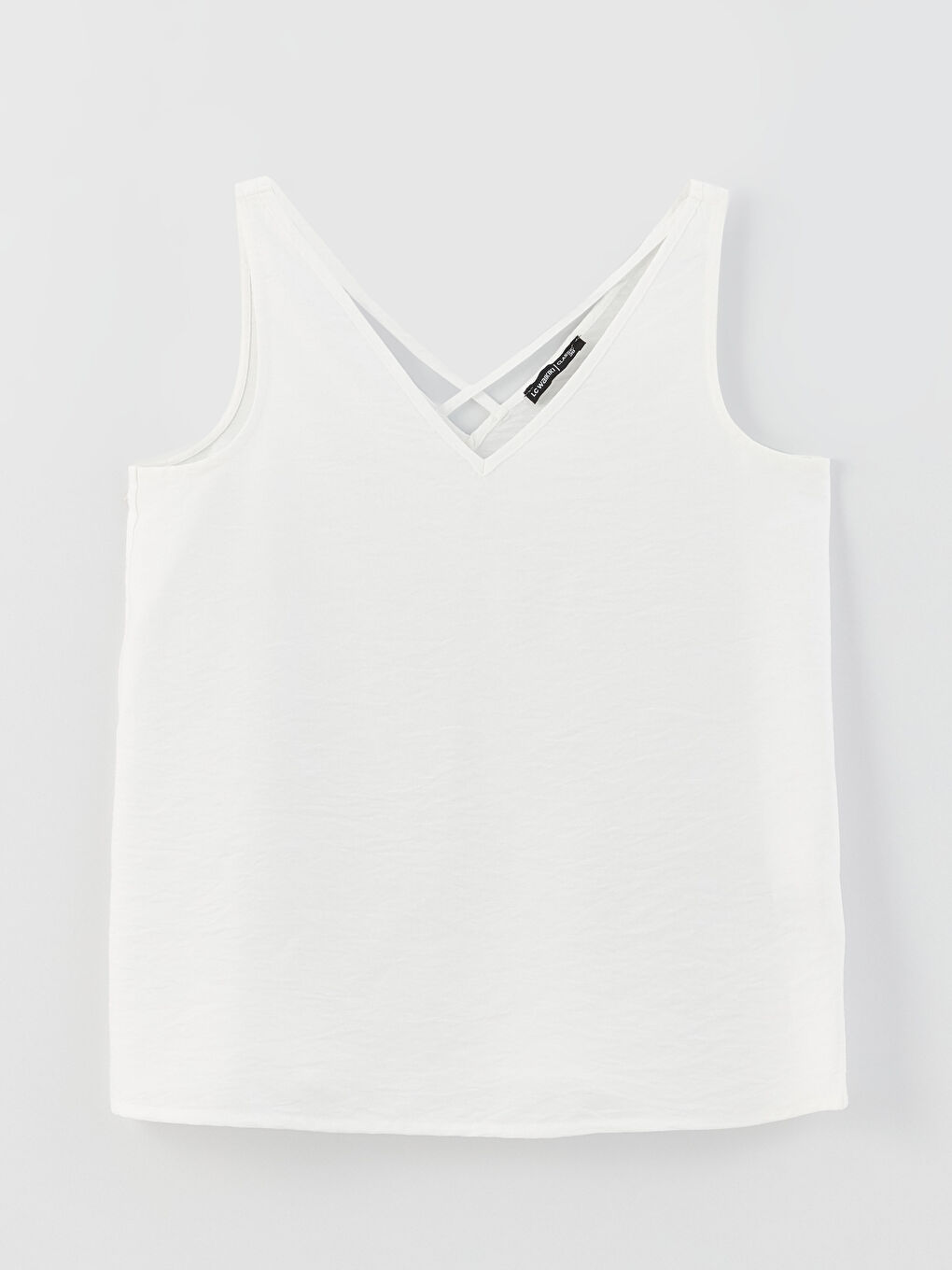 Beyaz Kadın V Yaka Biye Detaylı Bluz-10