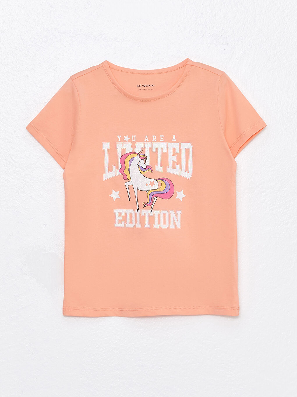 تيشيرت للبنات بياقة دائرية مطبوع كم قصير