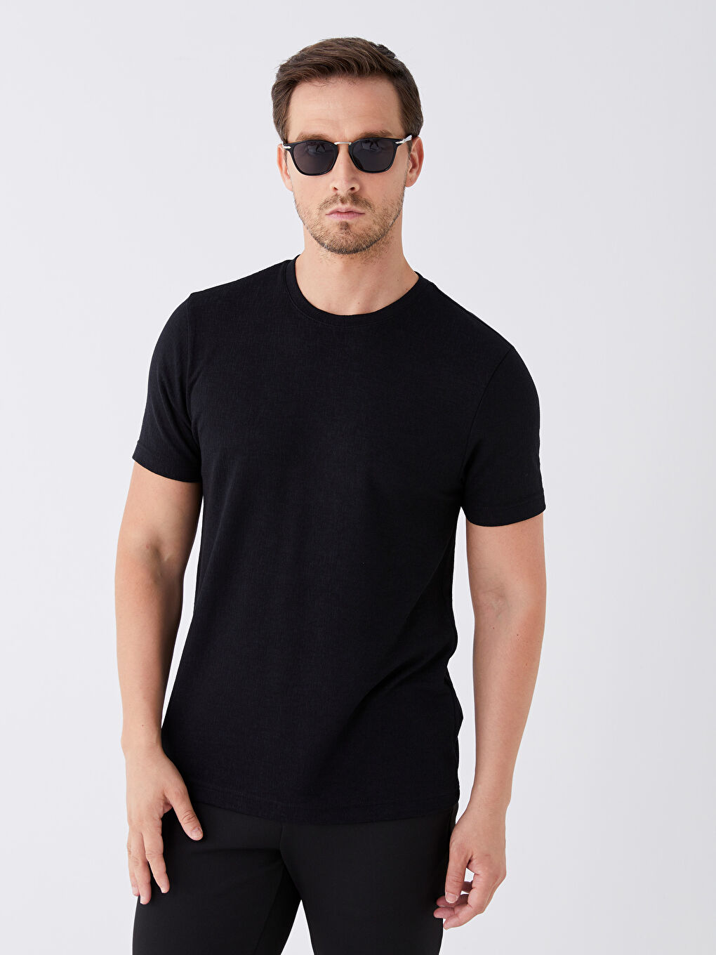 Siyah Bisiklet Yaka Penye Erkek Tişört-1