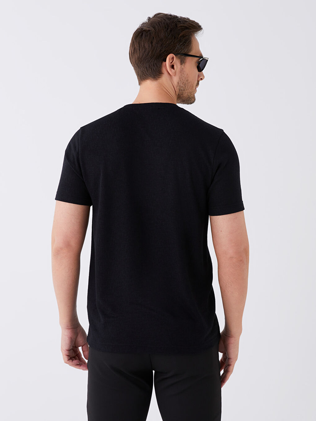 Siyah Bisiklet Yaka Penye Erkek Tişört-4