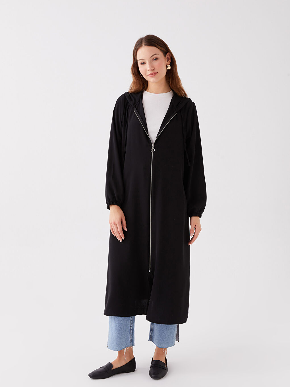 Siyah Kapüşonlu Düz Uzun Kollu Kadın Ferace-1