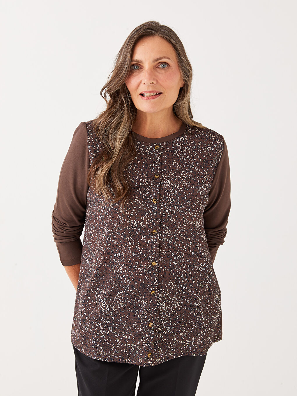 Kahverengi Bisiklet Yaka Desenli Uzun Kollu Kadın Tişört-1