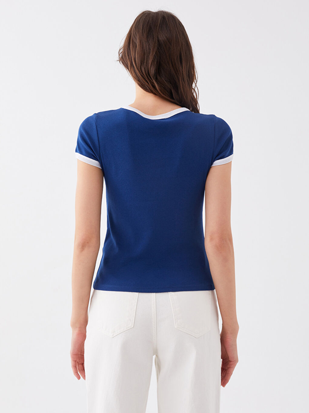 Lacivert Bisiklet Yaka Nakışlı Kısa Kollu Kadın Tişört-4