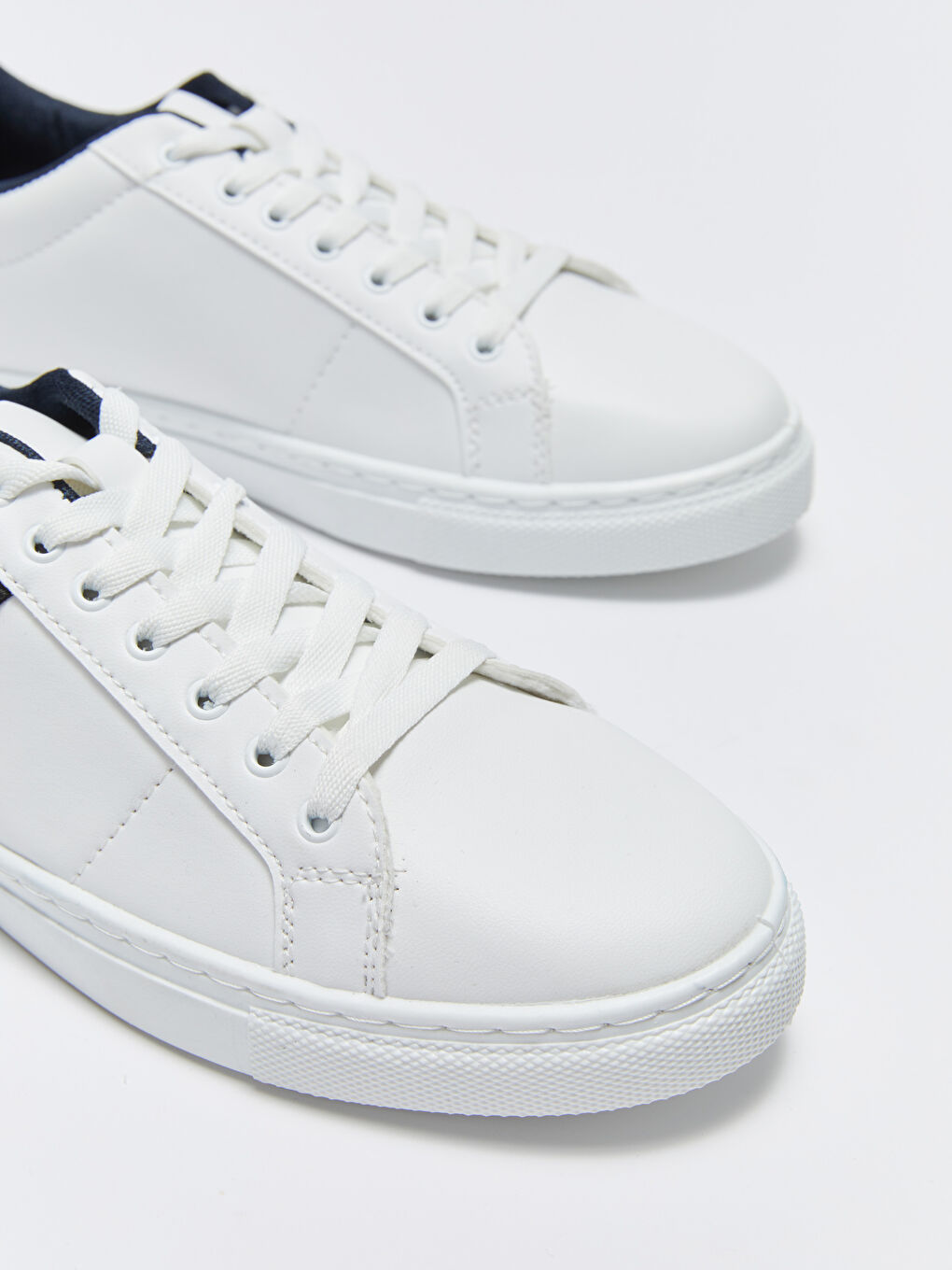 Beyaz Bağcıklı Erkek Spor Ayakkabı-2