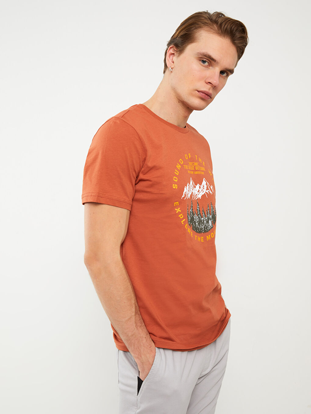 تي شيرت رجال كم قصير كول مدور مطبوع قطن ممشط