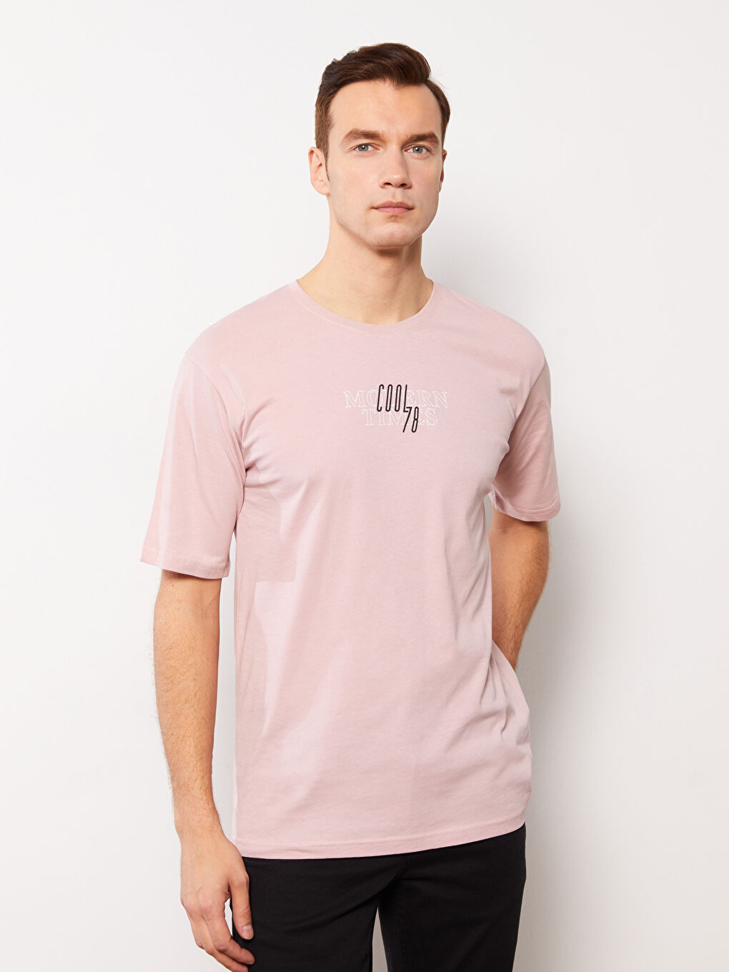 Pembe Bisiklet Yaka Kısa Kollu Baskılı Erkek Tişört-1