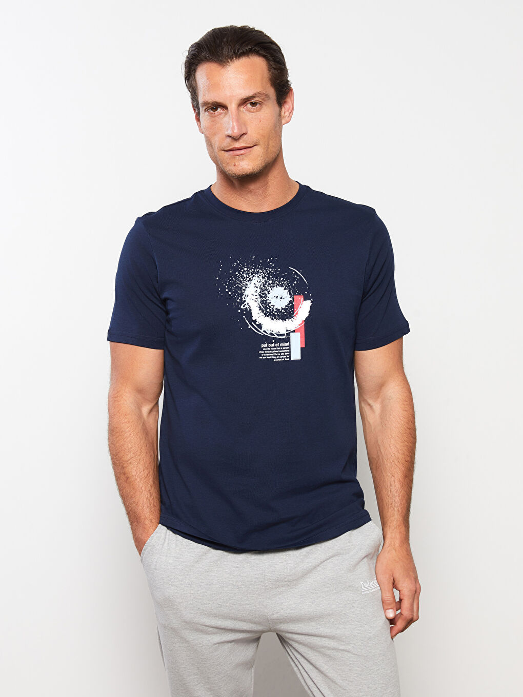 تيشيرت رجالي ياقة دائرية كم قصير مطبوع قطن ممشط