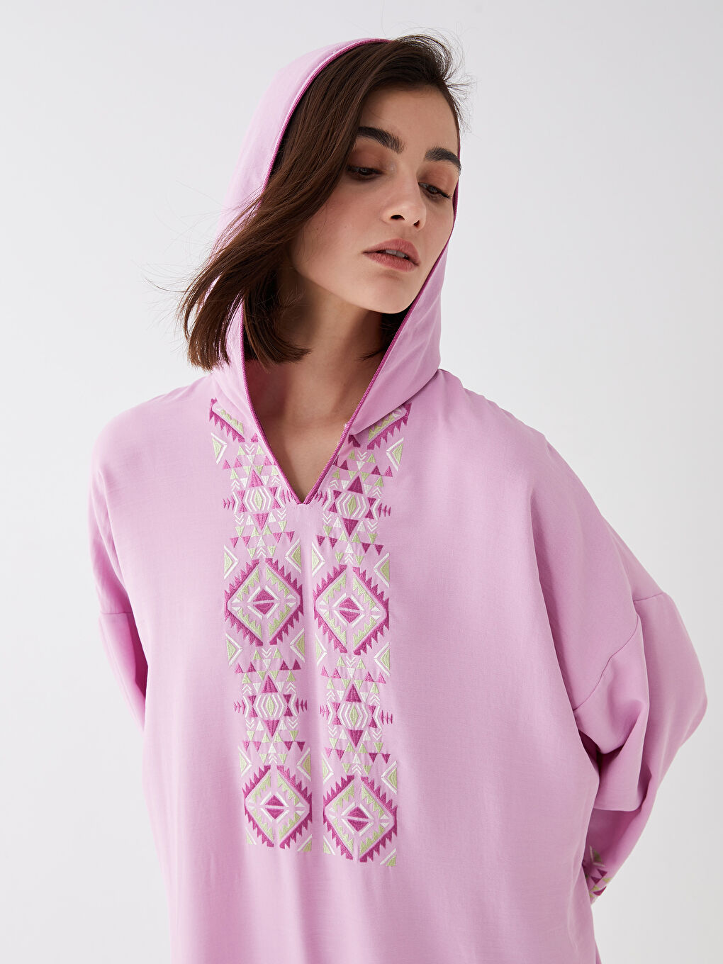 Lila Kapüşonlu Nakışlı Uzun Kollu Oversize Aerobin Kadın Elbise-2