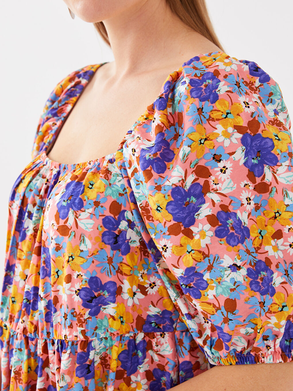 Әйелдерге арналған шаршы жағалы гүлді өрнек қысқа жең көйлек-3