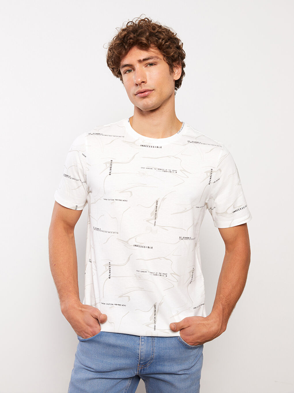 Beyaz Bisiklet Yaka Kısa Kollu Baskılı Penye Erkek Tişört