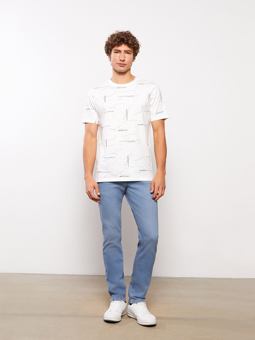 Beyaz Bisiklet Yaka Kısa Kollu Baskılı Penye Erkek Tişört-2