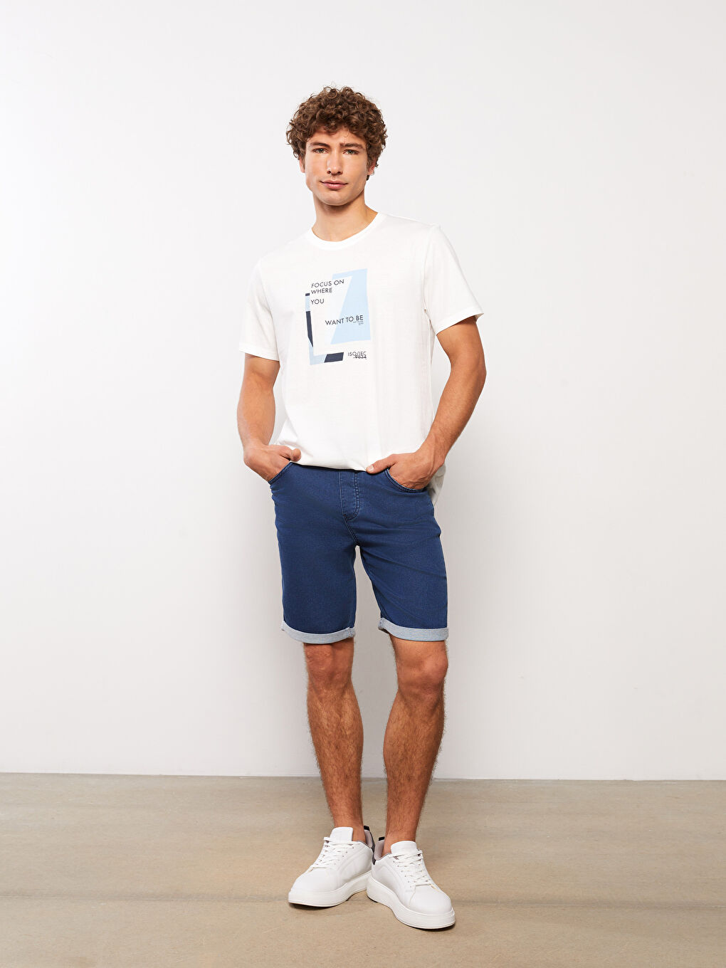 Beyaz Bisiklet Yaka Kısa Kollu Baskılı Penye Erkek Tişört-2