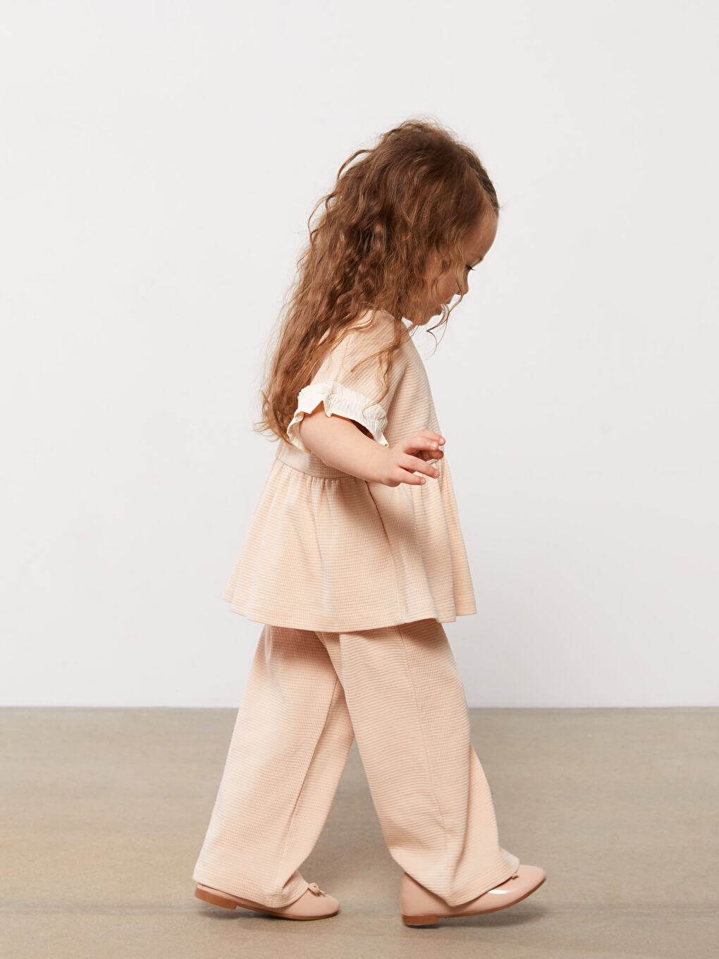 Pembe Bisiklet Yaka Kısa Kollu Kız Bebek Bluz ve Pantolon 2'li Takım-1