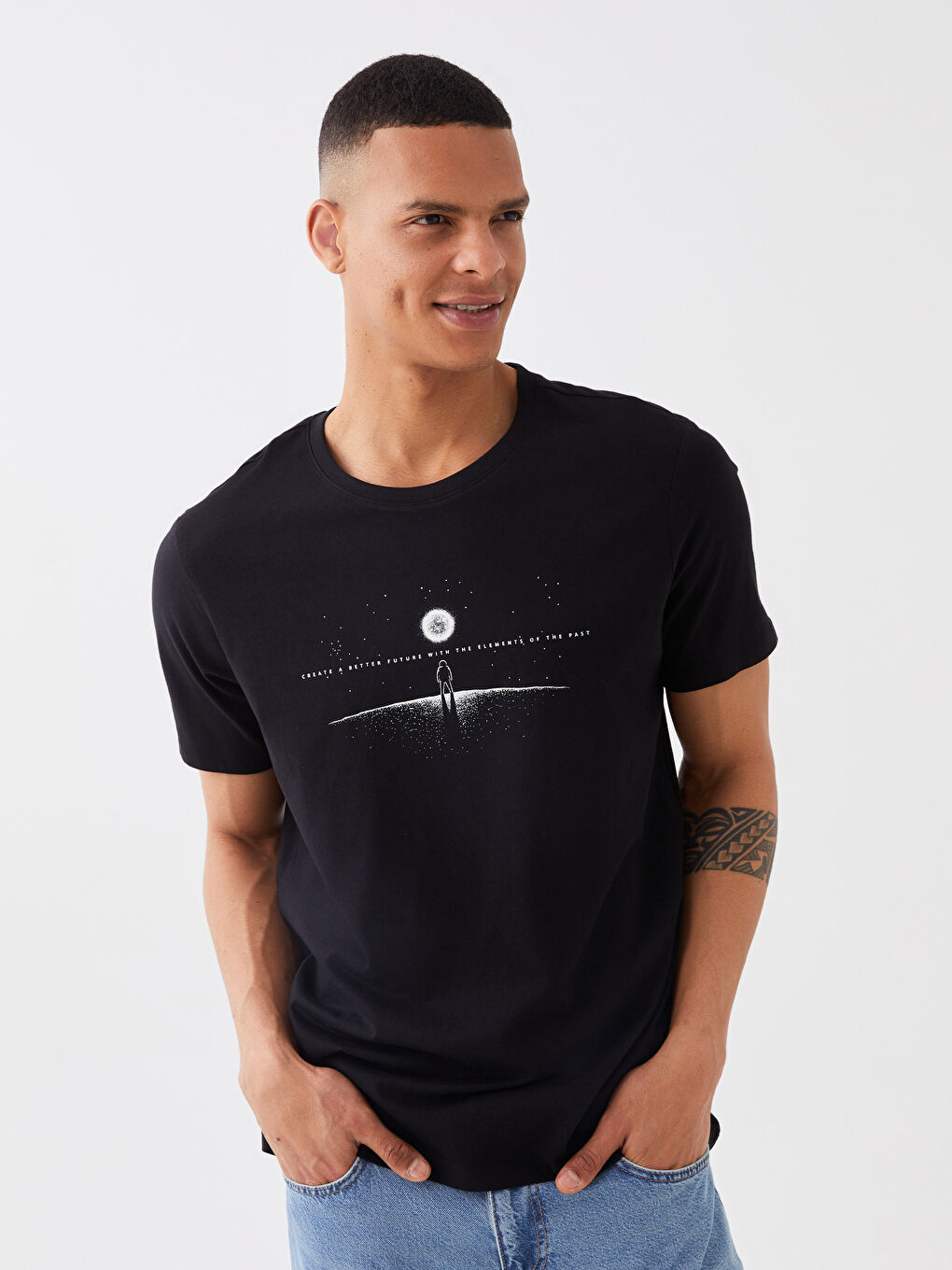 Siyah Bisiklet Yaka Kısa Kollu Baskılı Penye Erkek Tişört
