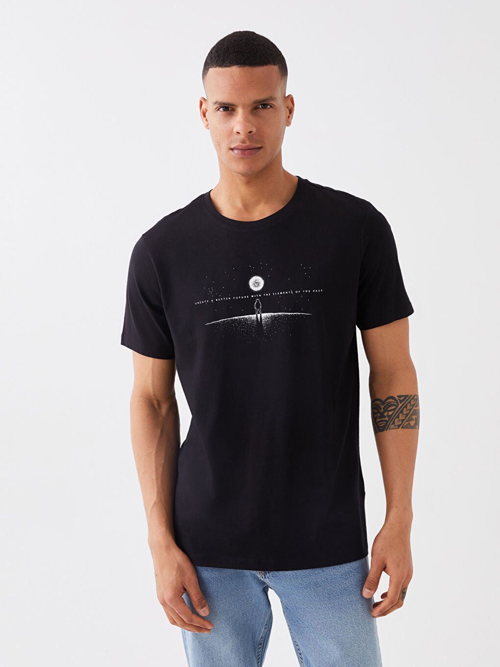 Siyah Bisiklet Yaka Kısa Kollu Baskılı Penye Erkek Tişört-1